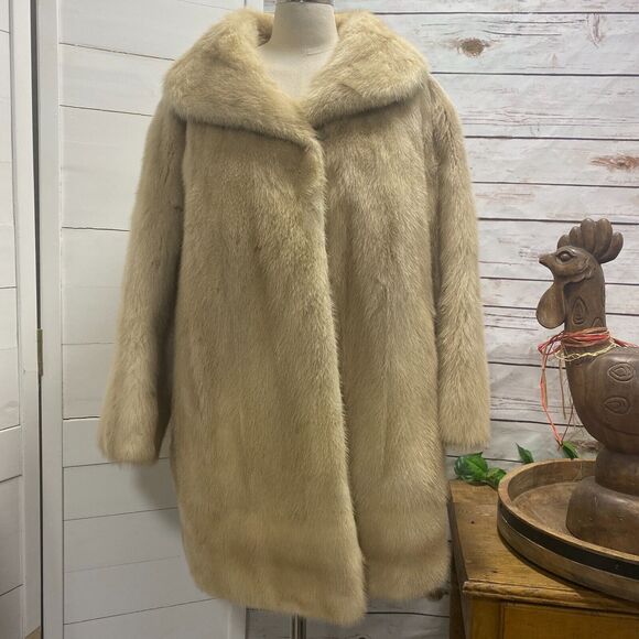 VTG Fur Coat Des Moines Iowa Mid-Length Beige Collar Winter Jacket Medium